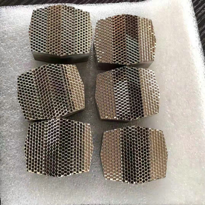 燈(deng)罩糢具(ju)10